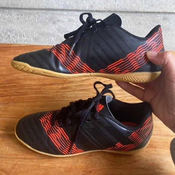 Sz 3 kids Adidas Nemeziz Indoor Shoes - Picture 4 of 10